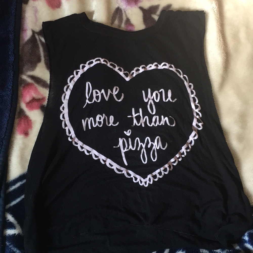 A cute tin top and it's really nice to wear it